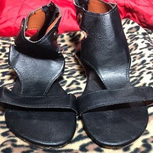 WOMENS BLACK SANDALS SIZE 7 NWOT